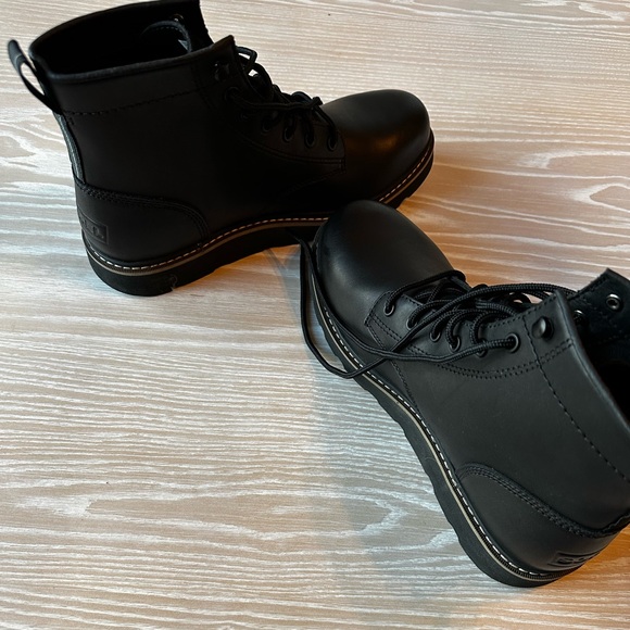 Sorel Black Leather Men's Boots - Picture 3 of 6